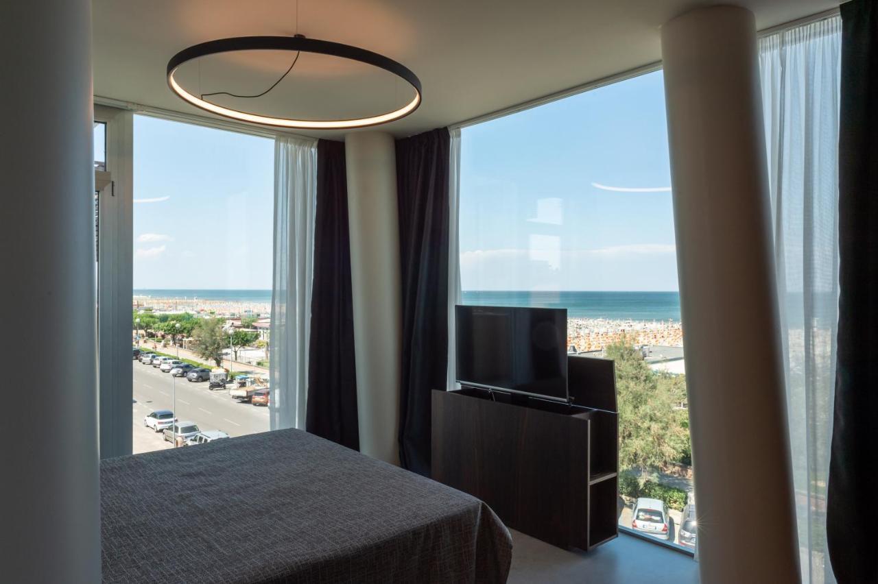 Hotel Commodore Cervia Exteriör bild