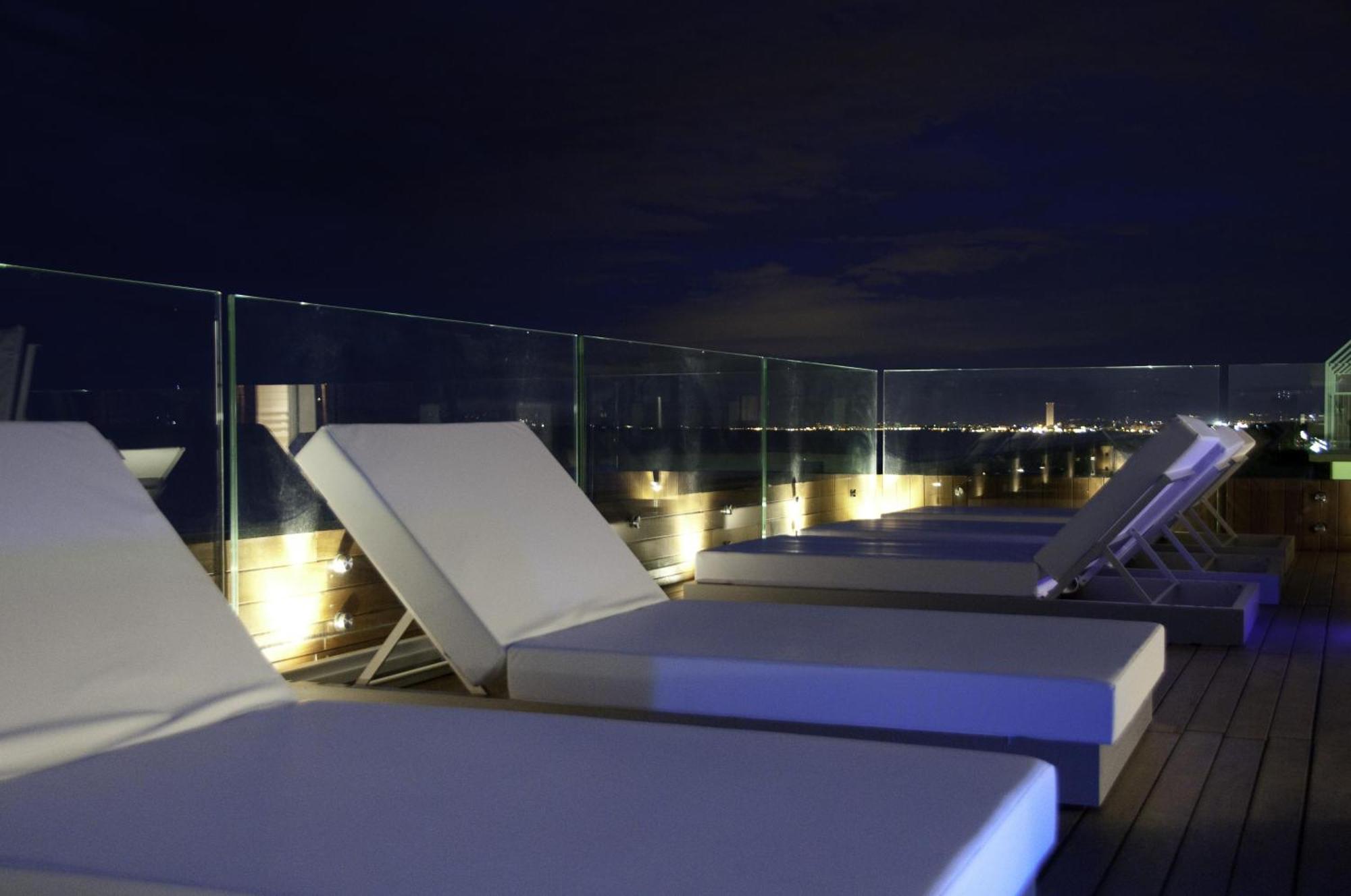 Hotel Commodore Cervia Exteriör bild