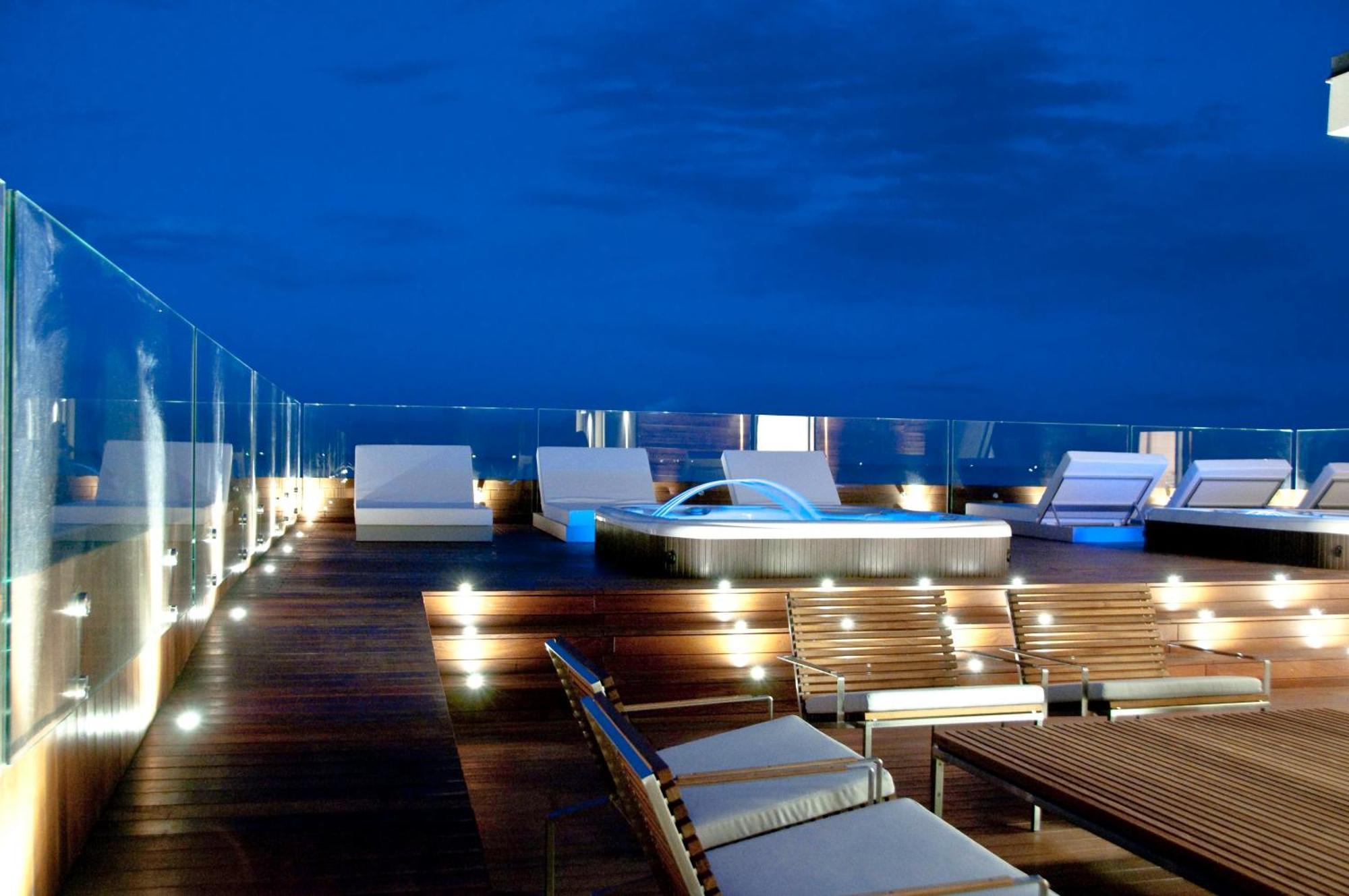 Hotel Commodore Cervia Exteriör bild