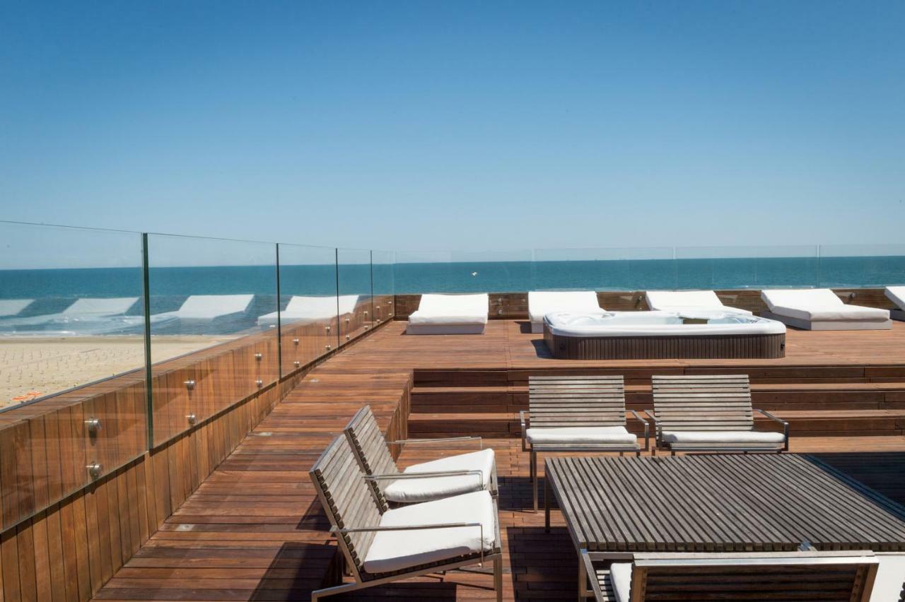 Hotel Commodore Cervia Exteriör bild